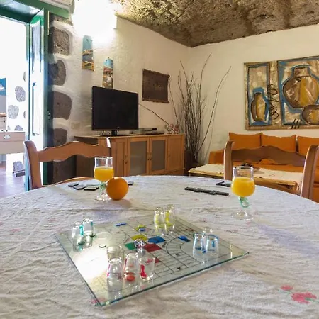 Casa Cueva El Caidero